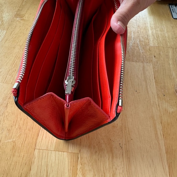 Coach travel wallet -scarlett in color - brand new - Picture 9 of 12